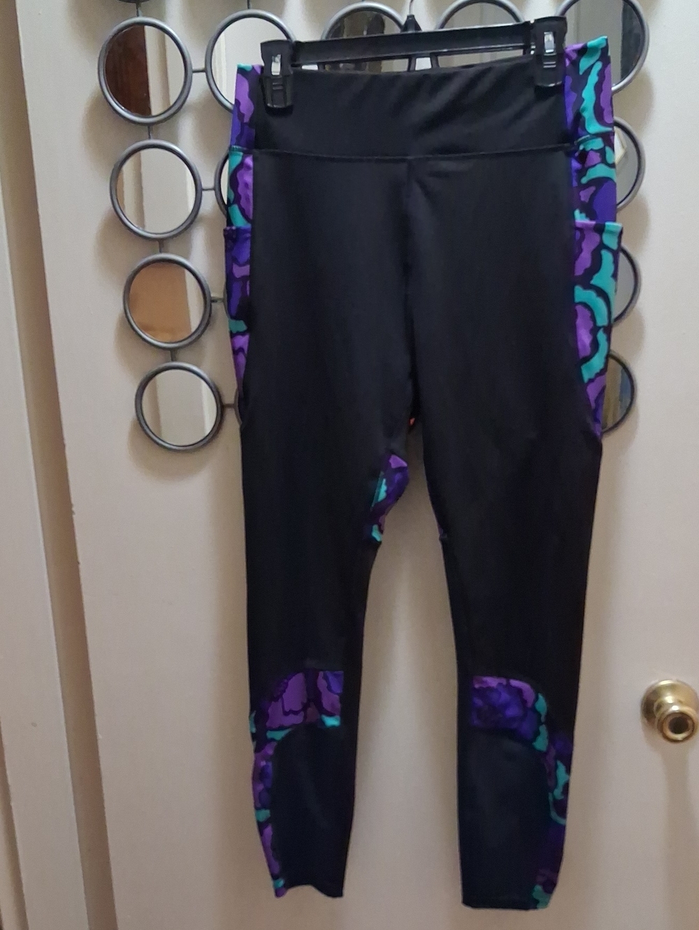 BLACK & PURPLE Leggins